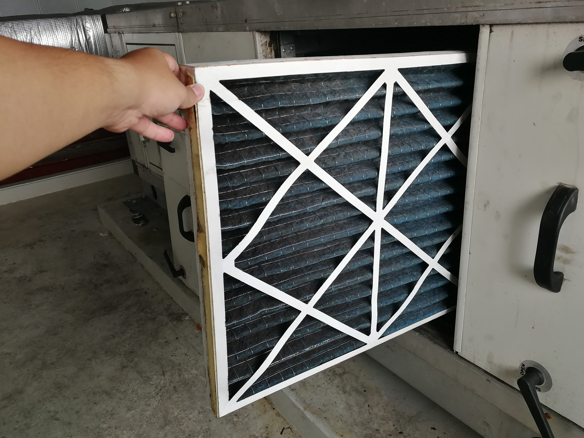 Replacing Furnace Filter